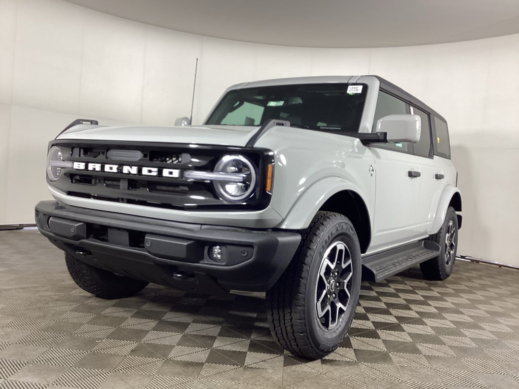 2026 Ford Bronco Outer Banks®