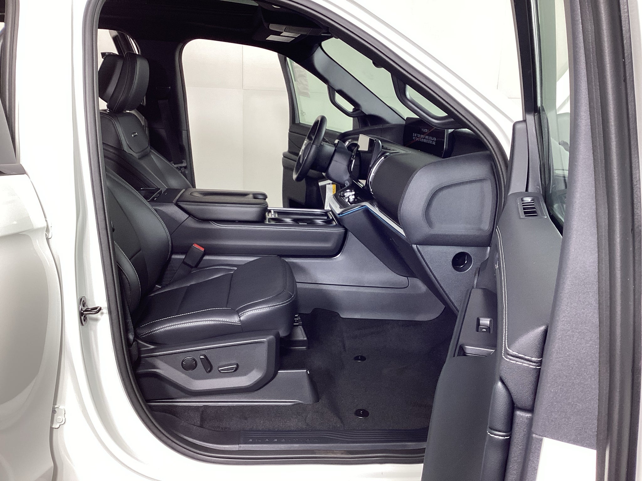 2027 Ford Expedition Max MAX Platinum