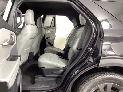 2027 Ford Explorer 4DR 4WD ACTIVE