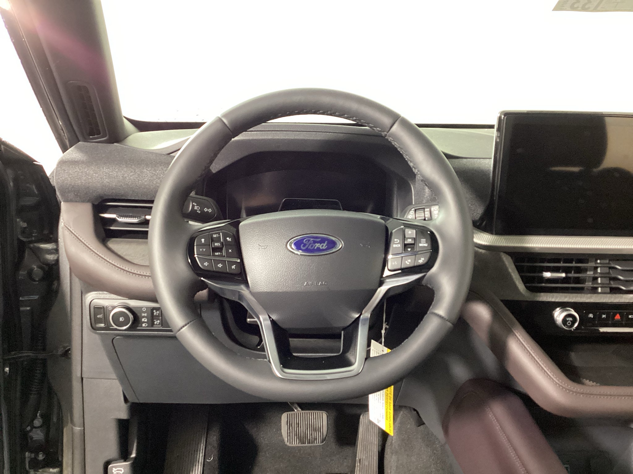 2027 Ford Explorer Platinum™