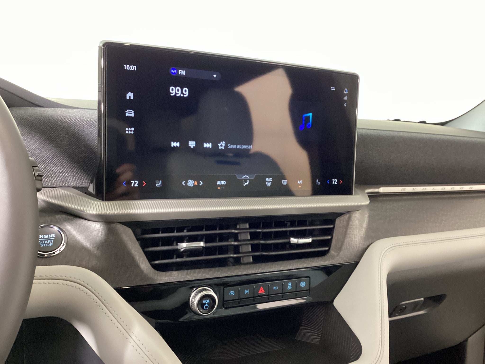 2027 Ford Explorer Platinum™
