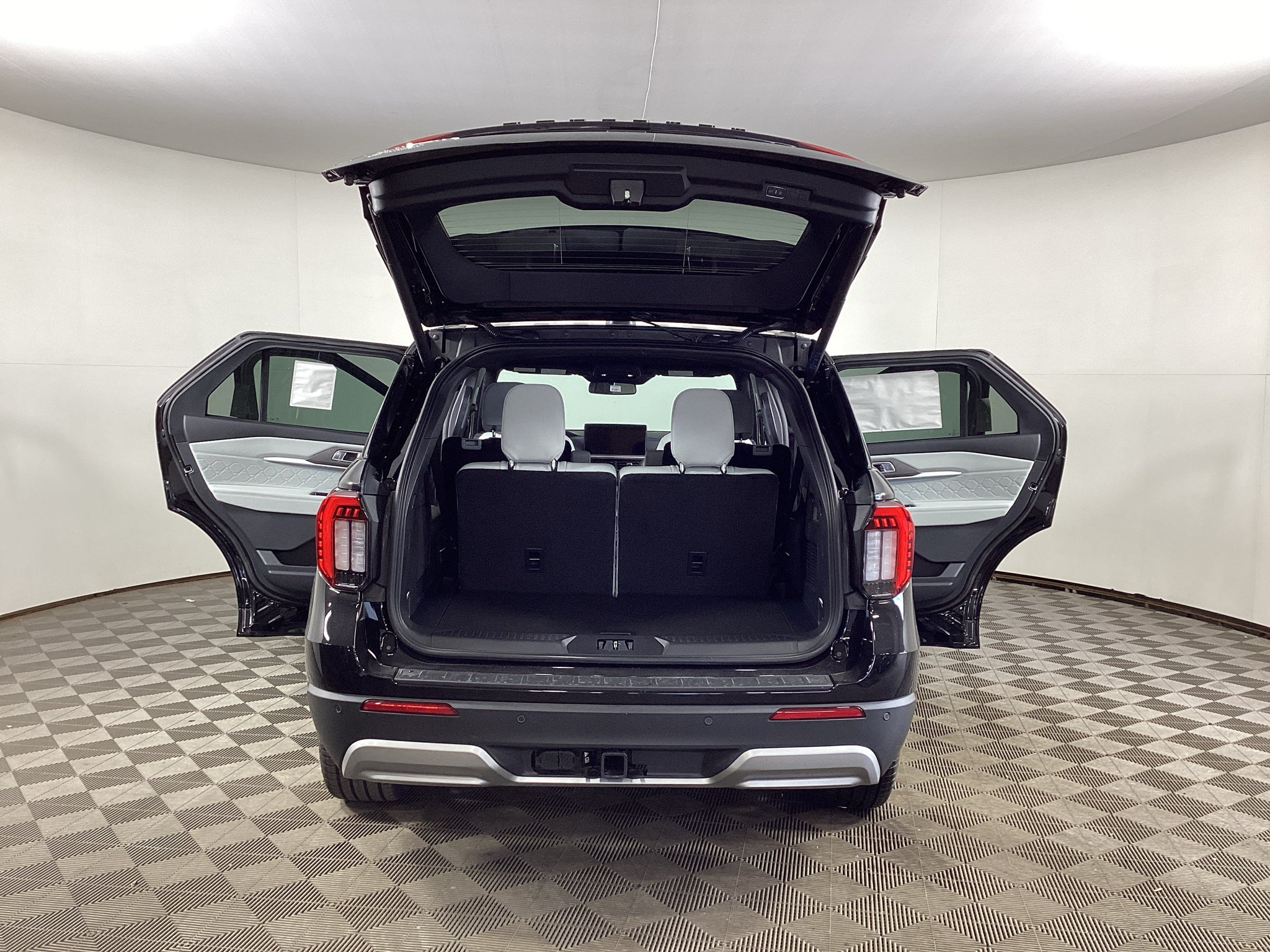 2027 Ford Explorer Platinum™