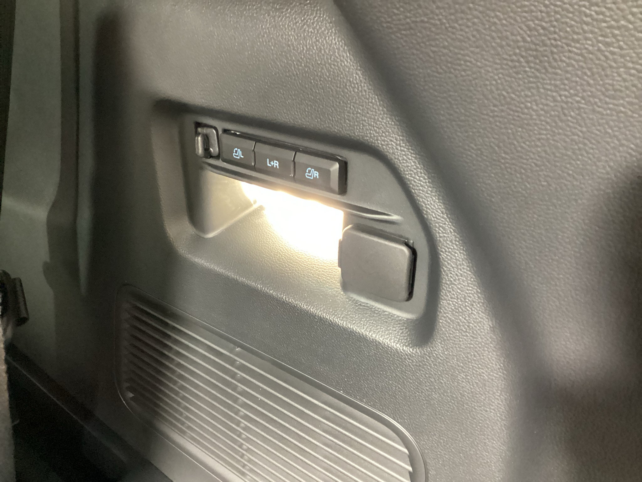 2027 Ford Explorer Platinum™