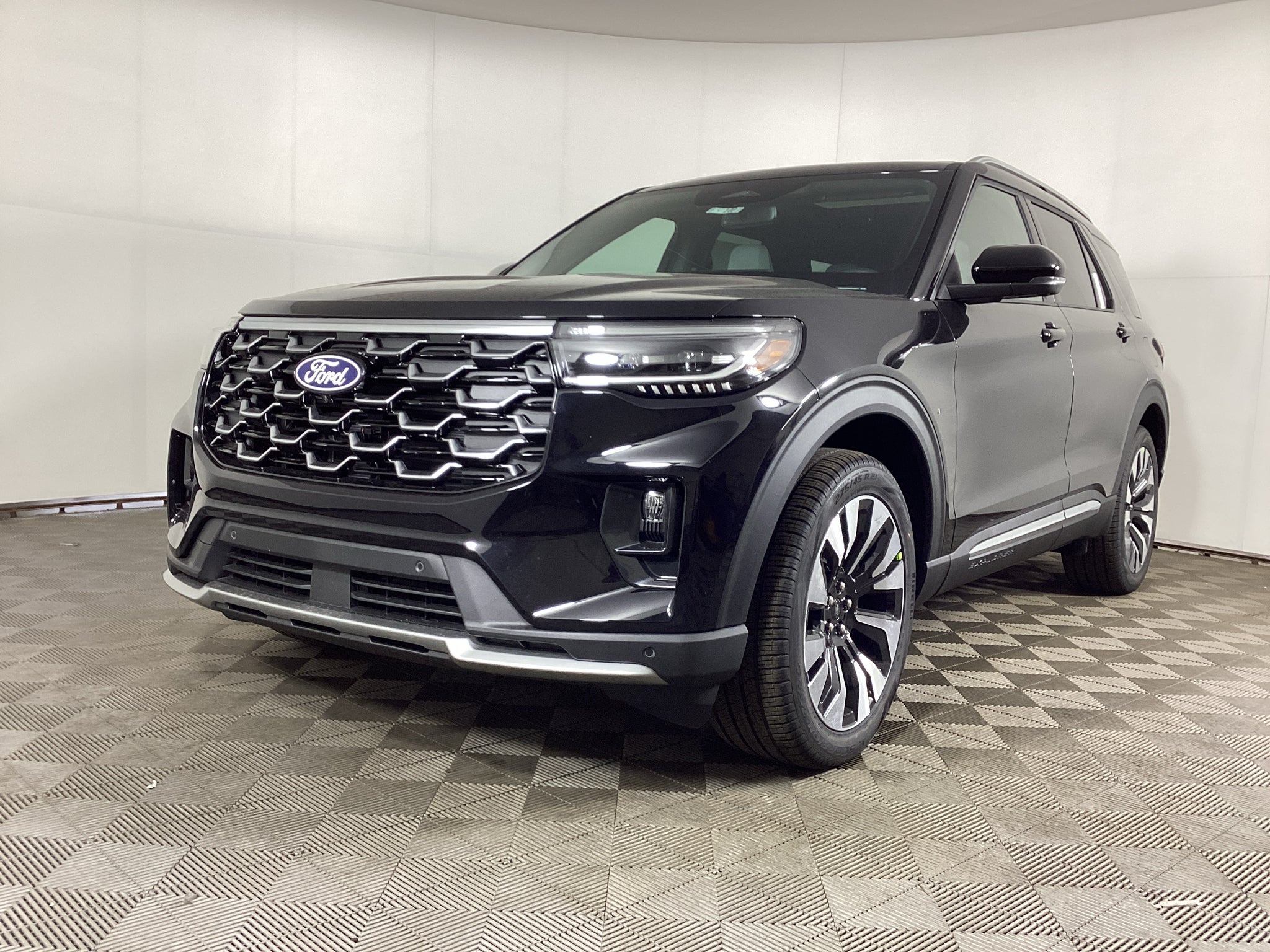 2027 Ford Explorer Platinum™
