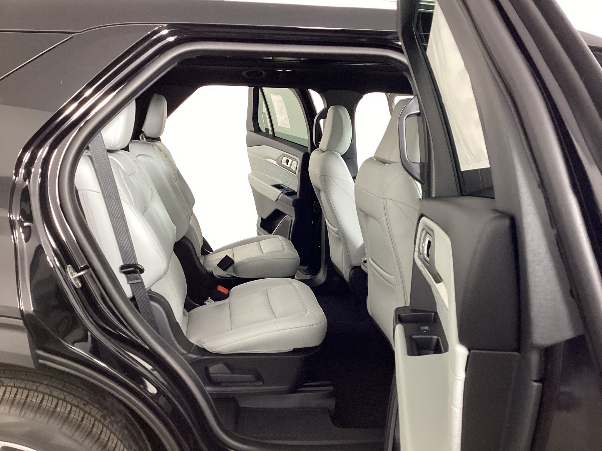 2027 Ford Explorer Platinum™
