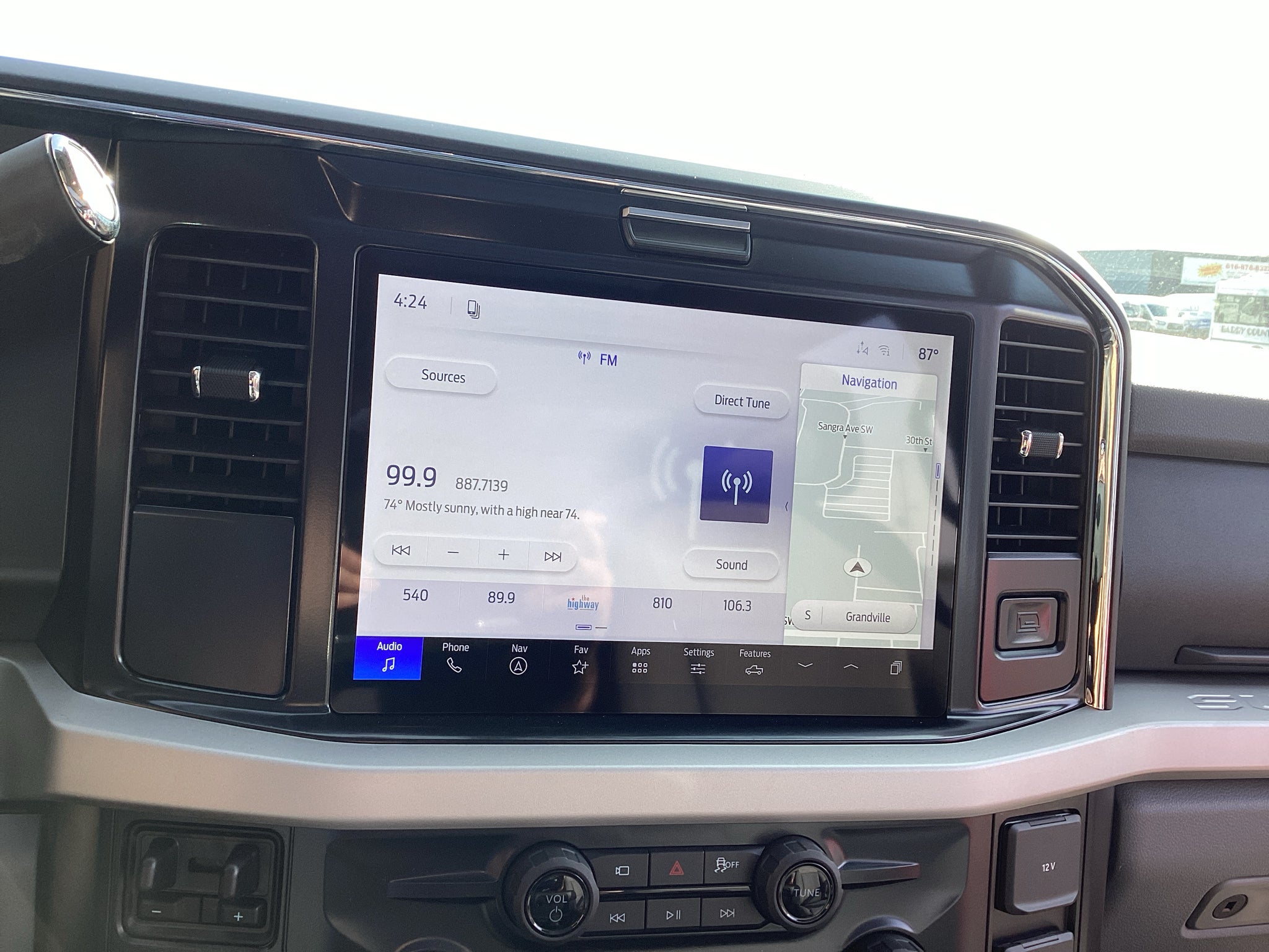 2027 Ford Super Duty F-250 SRW F-250® XLT