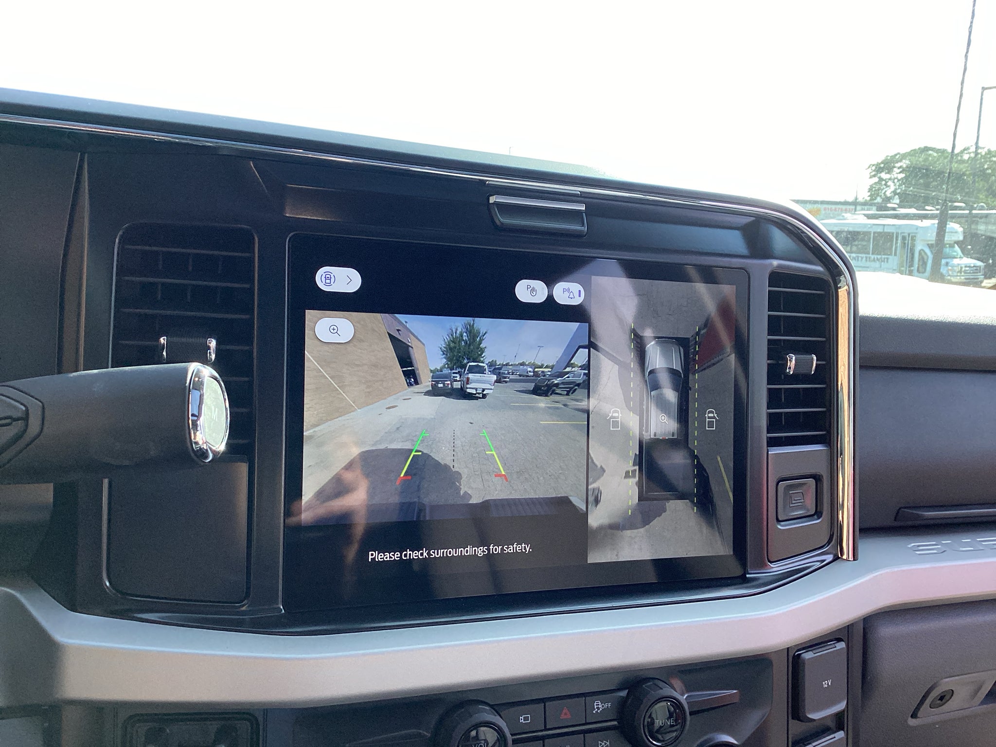 2027 Ford Super Duty F-250 SRW F-250® XLT