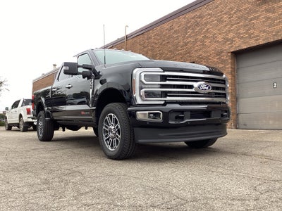 2027 Ford Super Duty F-350 SRW F-350® Platinum®