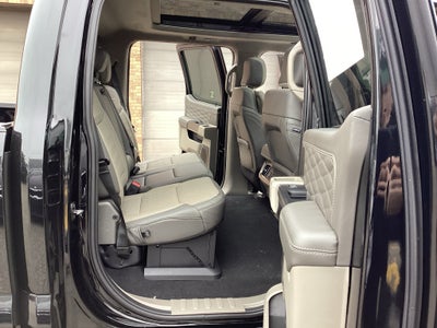 2027 Ford Super Duty F-350 SRW F-350® Platinum®