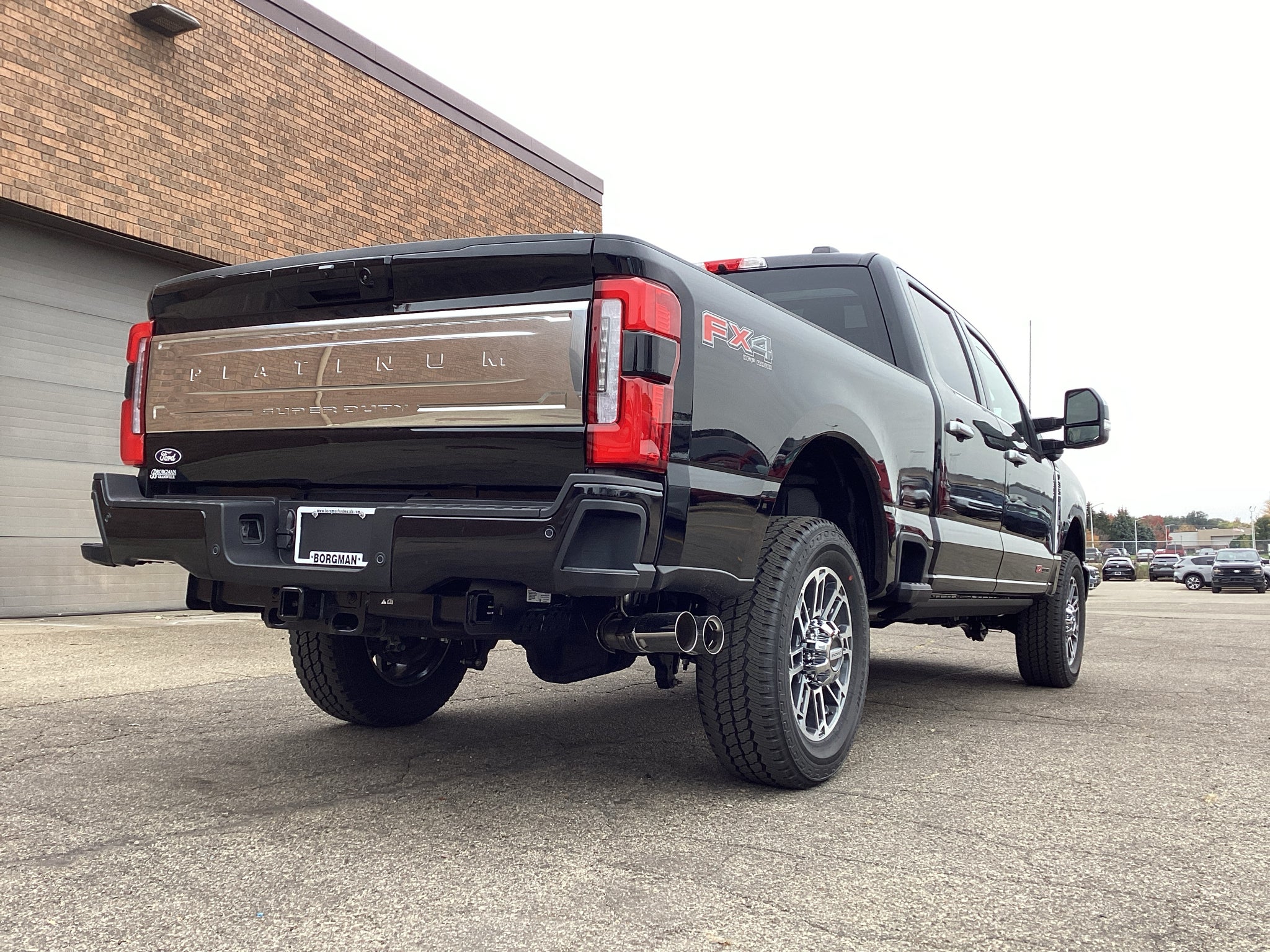 2027 Ford Super Duty F-350 SRW F-350® Platinum®