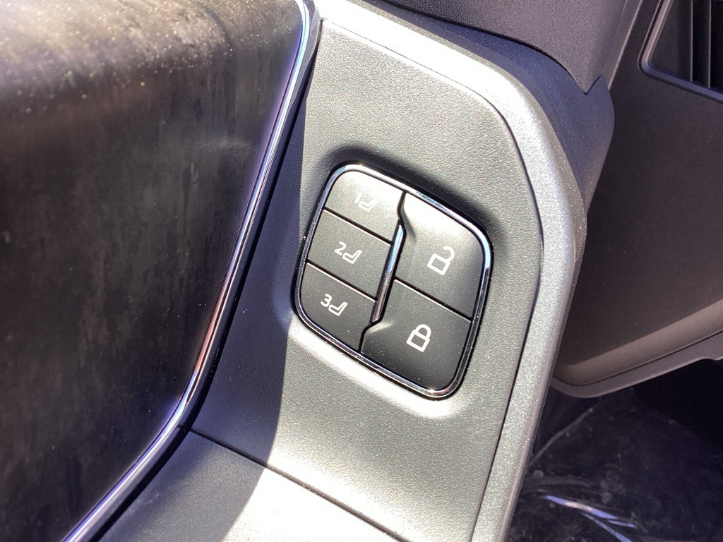 2026 Ford Super Duty F-350 SRW F-350® Lariat®