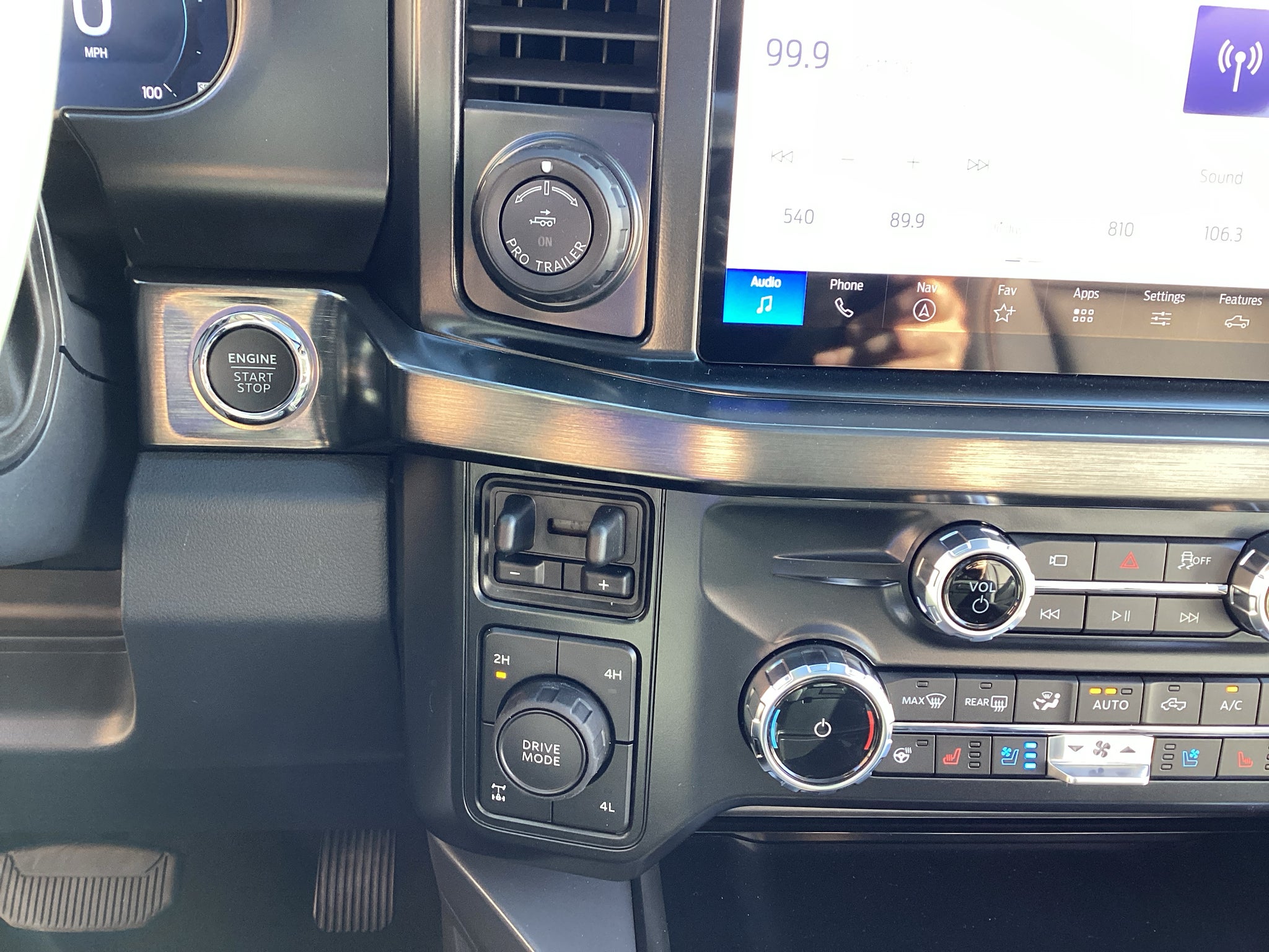 2026 Ford Super Duty F-350 SRW F-350® Lariat®