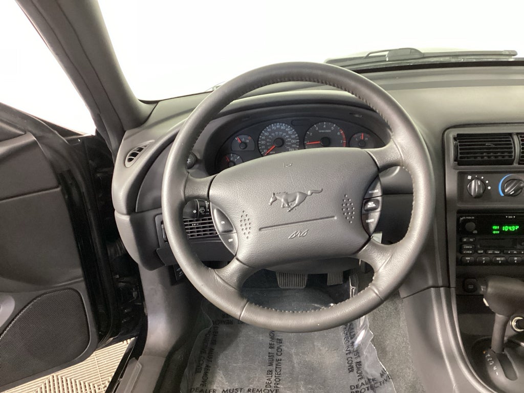 2001 Ford Mustang GT Deluxe