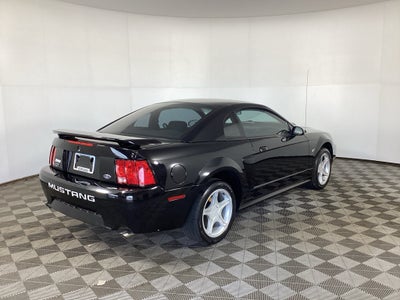 2001 Ford Mustang GT Deluxe