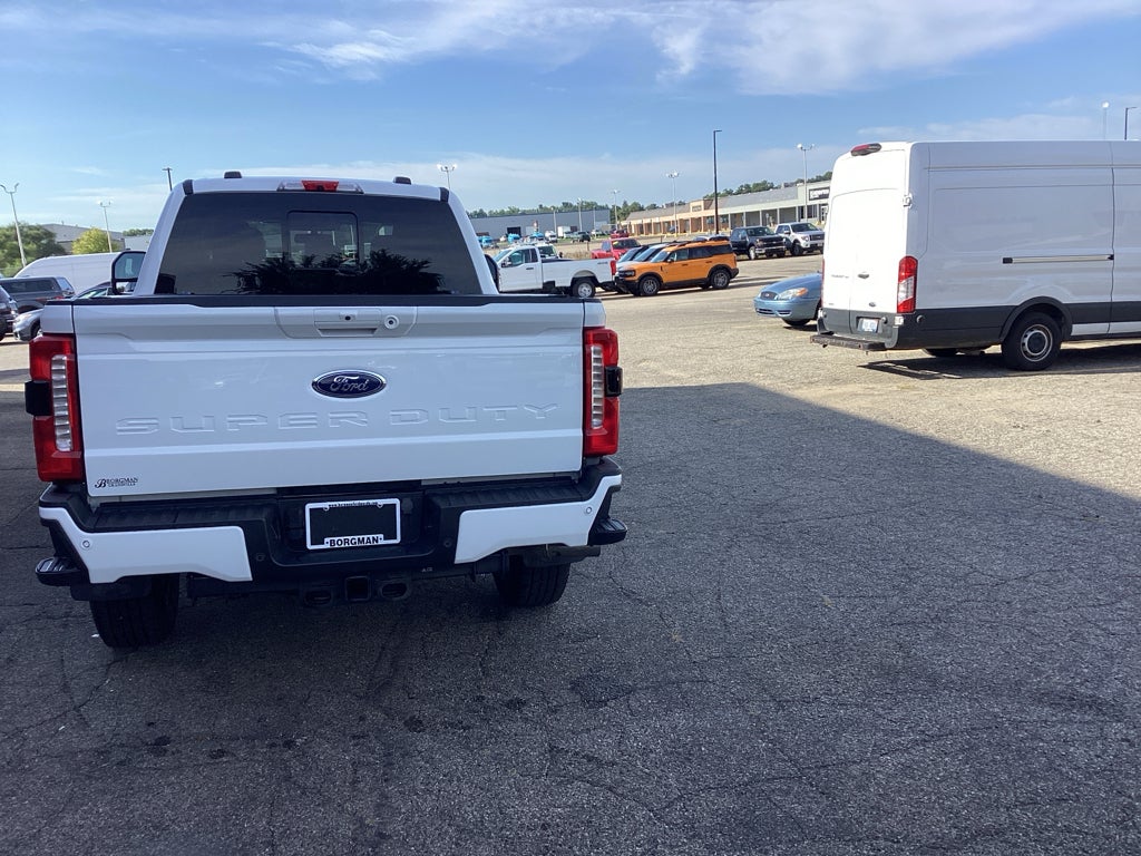 2023 Ford F-350 Super Duty Super Duty LARIAT