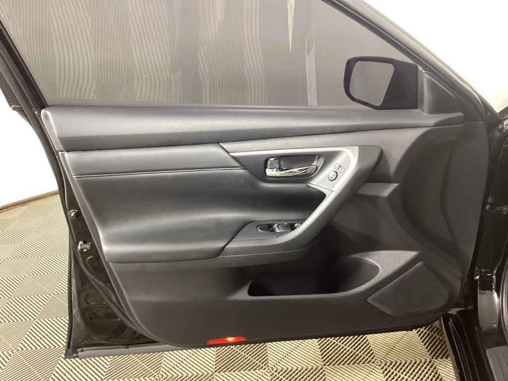 2016 Nissan Altima 2.5 SR