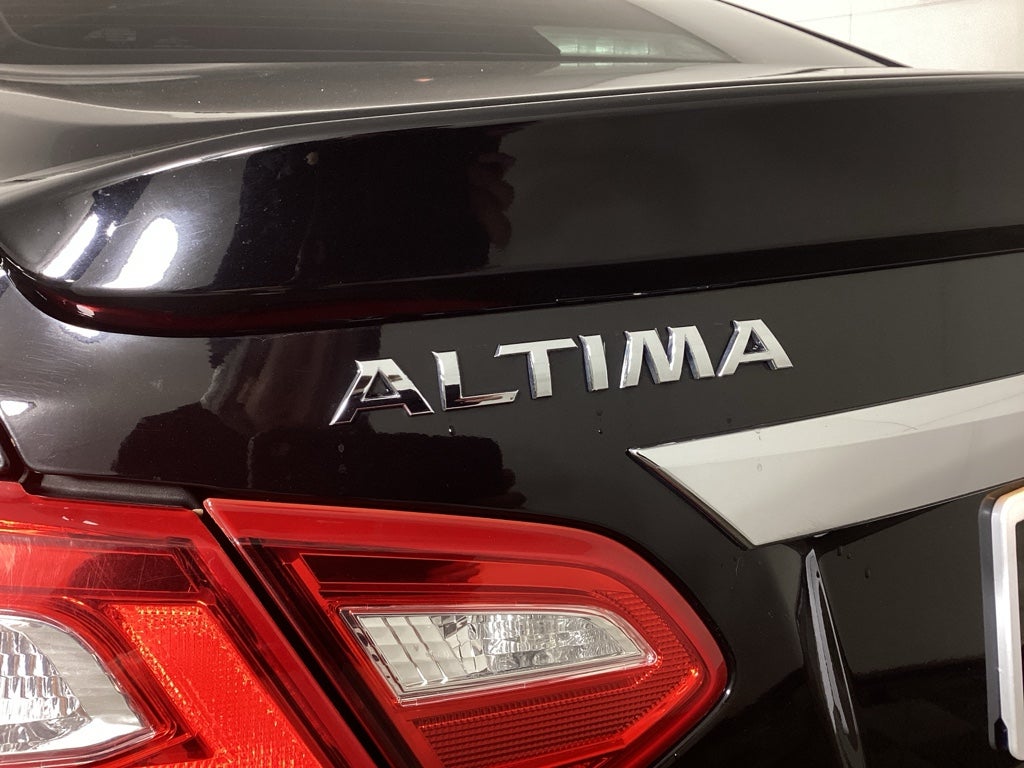 2016 Nissan Altima 2.5 SR