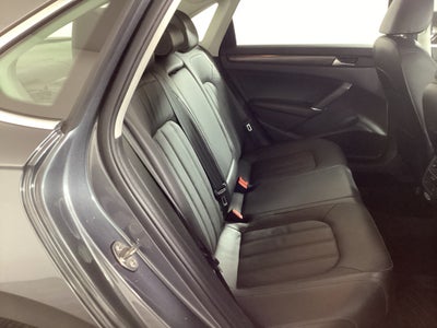 2022 Volkswagen Passat 2.0T Limited Edition