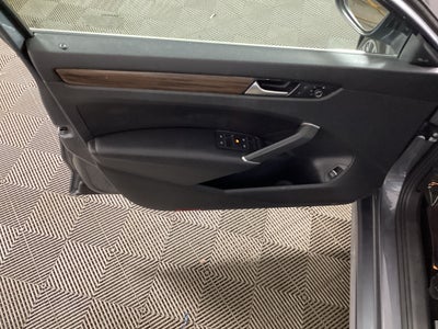 2022 Volkswagen Passat 2.0T Limited Edition