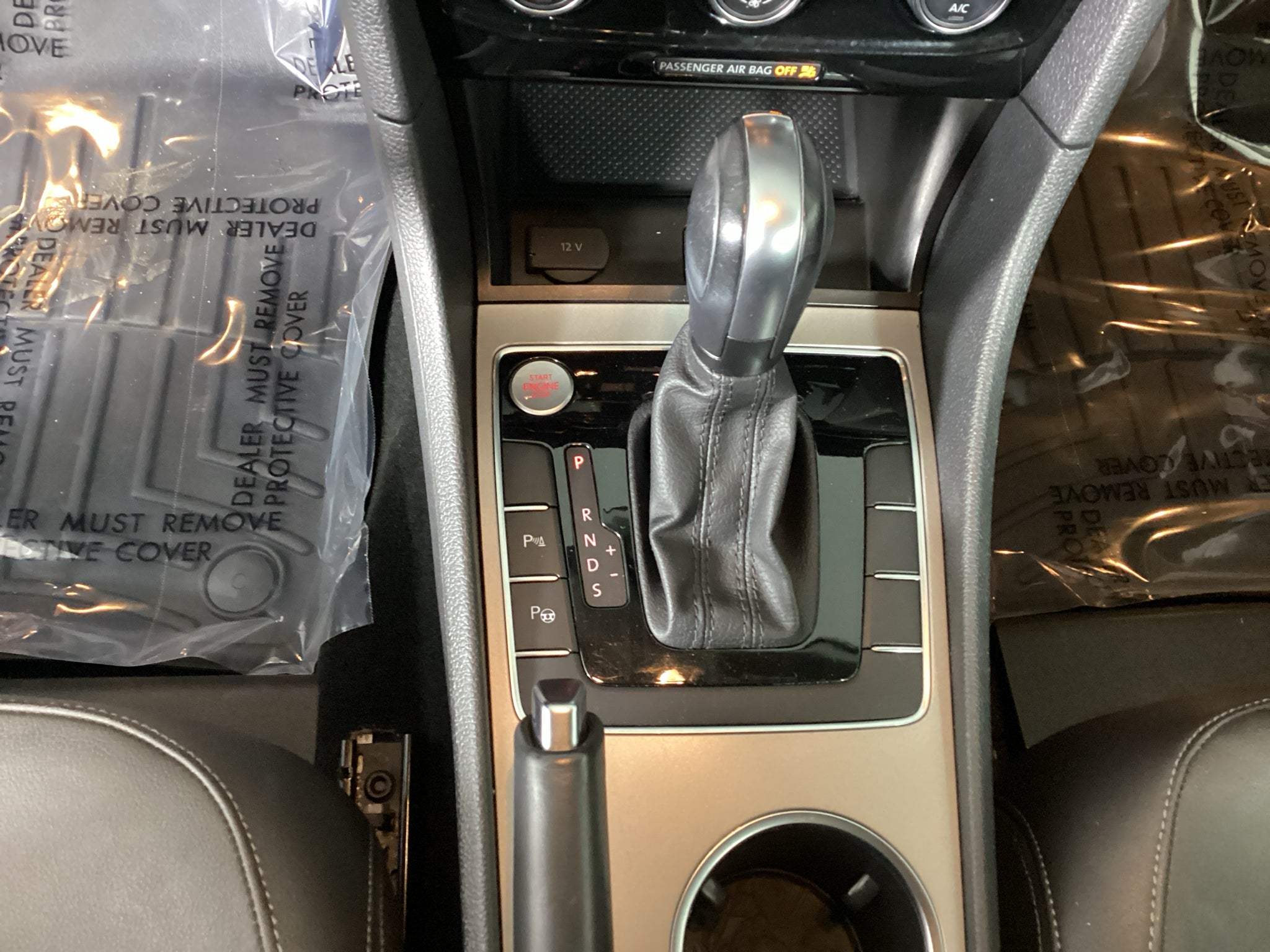 2022 Volkswagen Passat 2.0T Limited Edition