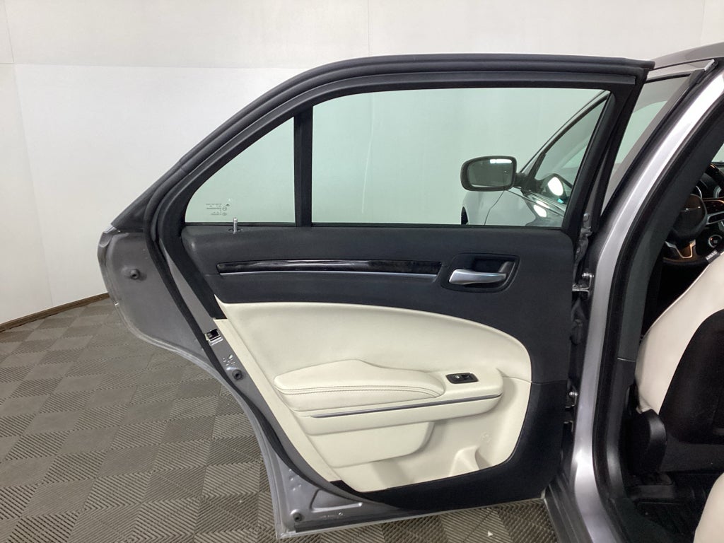 2018 Chrysler 300C Limited