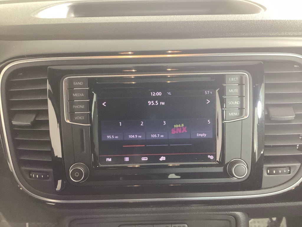 2016 Volkswagen Beetle 1.8T SE