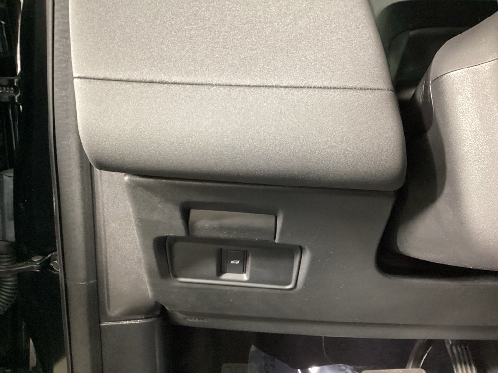 2024 Land Rover Discovery Sport Core S