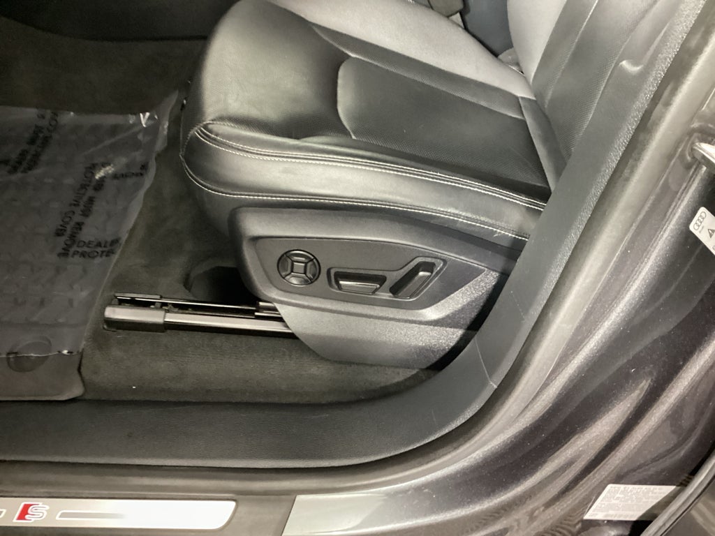 2019 Audi Q8 Prestige