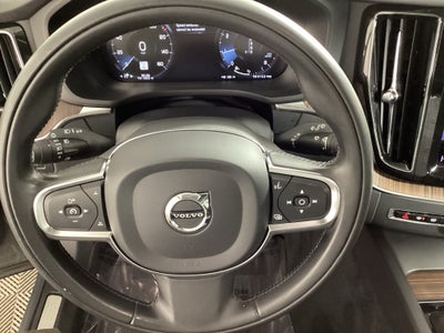 2021 Volvo XC60 Momentum