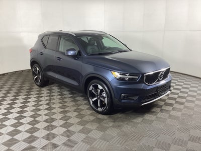 2021 Volvo XC40 T5 T5 Momentum