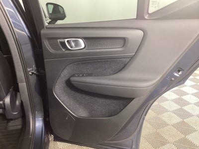 2021 Volvo XC40 T5 T5 Momentum