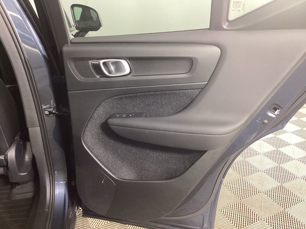 2021 Volvo XC40 T5 T5 Momentum