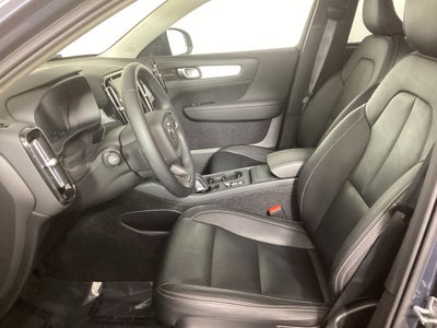 2021 Volvo XC40 T5 T5 Momentum