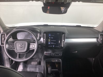 2021 Volvo XC40 T5 T5 Momentum