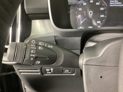 2021 Volvo XC40 T5 T5 Momentum