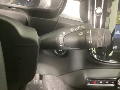 2021 Volvo XC40 T5 T5 Momentum
