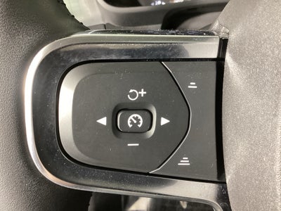 2021 Volvo XC40 T5 T5 Momentum