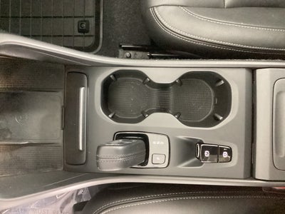 2021 Volvo XC40 T5 T5 Momentum