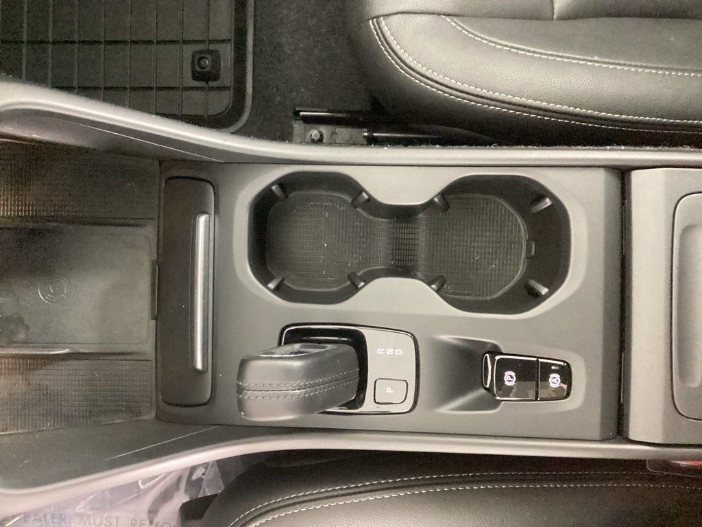 2021 Volvo XC40 T5 T5 Momentum