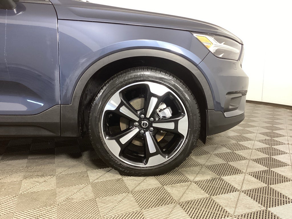 2021 Volvo XC40 T5 T5 Momentum
