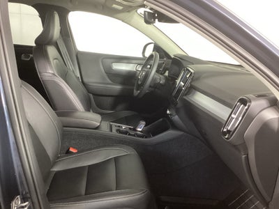 2021 Volvo XC40 T5 T5 Momentum