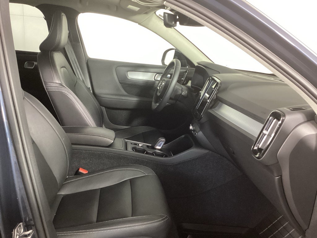 2021 Volvo XC40 T5 T5 Momentum
