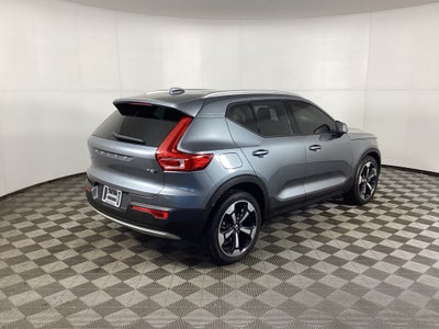 2019 Volvo XC40 Momentum