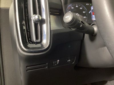 2019 Volvo XC40 Momentum