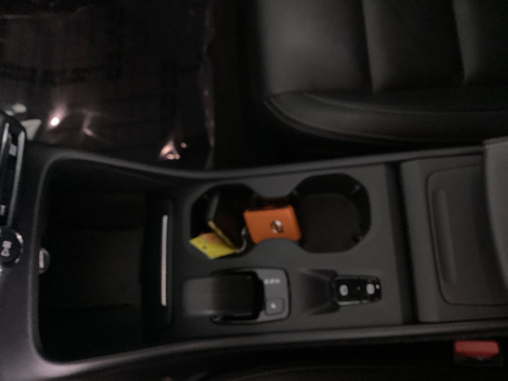 2022 Volvo XC40 T5 T5 Momentum