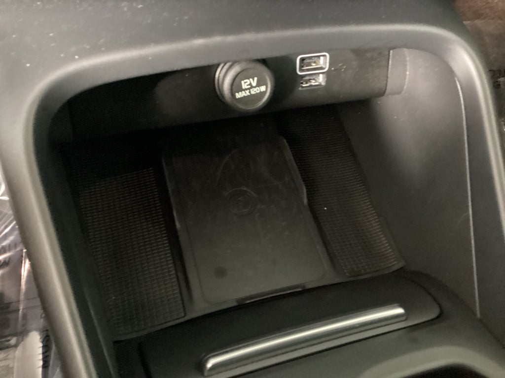 2022 Volvo XC40 T5 T5 Momentum