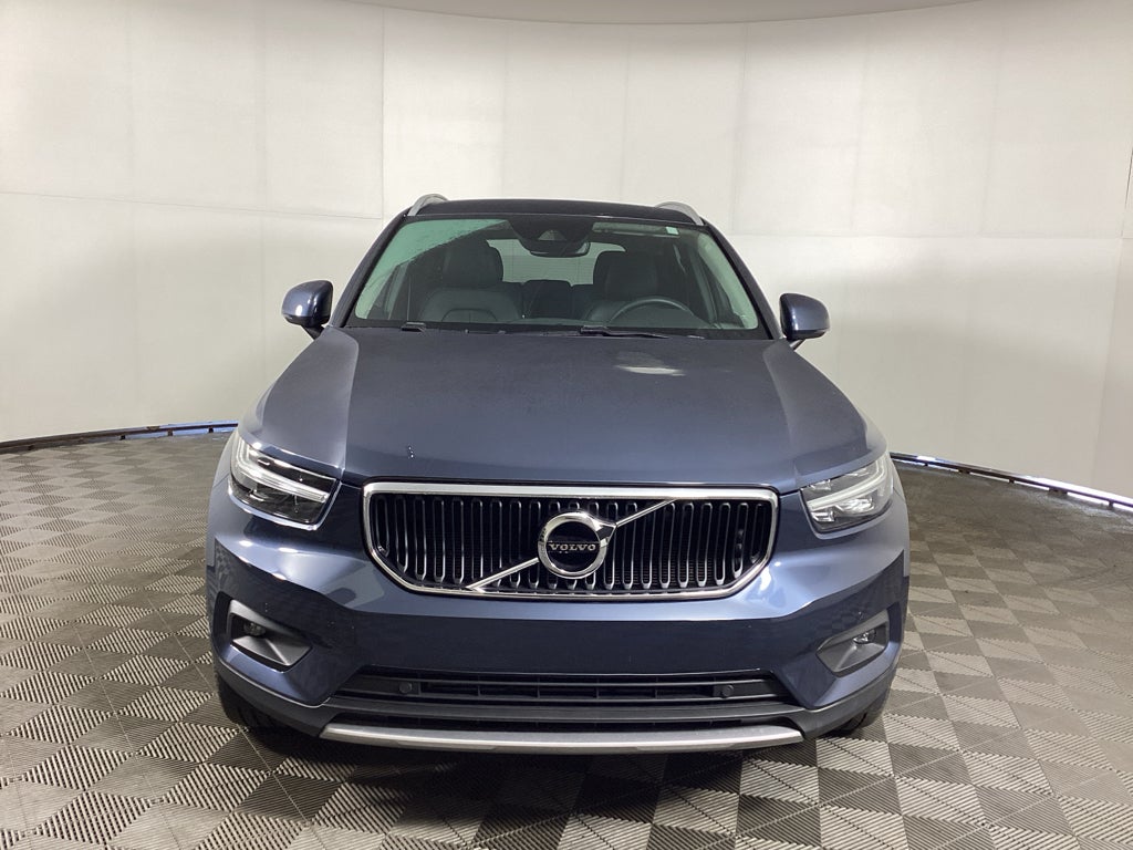 2022 Volvo XC40 T5 T5 Momentum