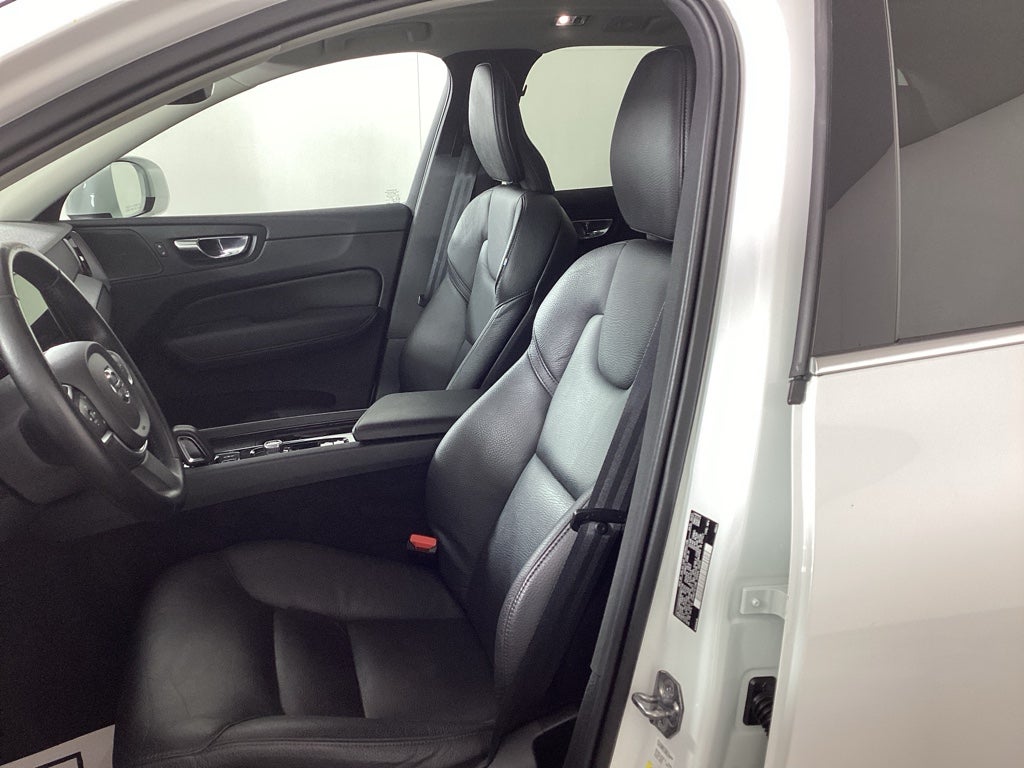 2021 Volvo XC60 Inscription Expression