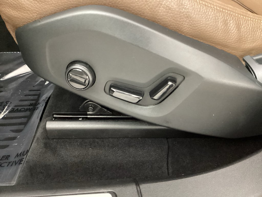 2022 Volvo XC60 B5 B5 Momentum