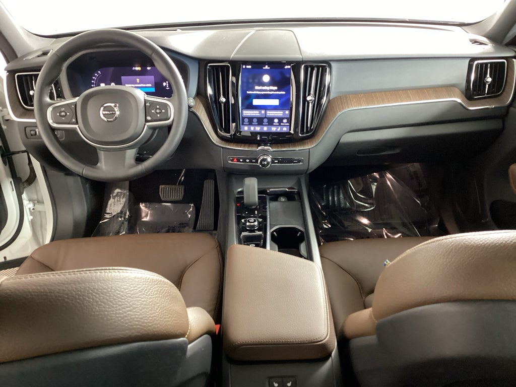 2022 Volvo XC60 B5 B5 Momentum